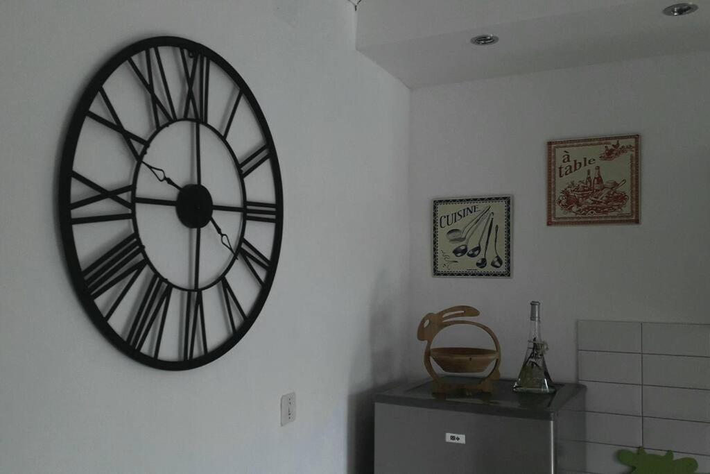 Bel Appartement Au Coeur De La Cite Medievale Sommières Екстериор снимка