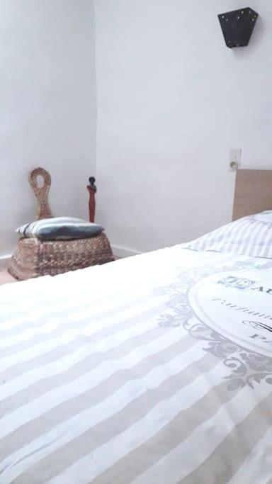 Bel Appartement Au Coeur De La Cite Medievale Sommières Екстериор снимка